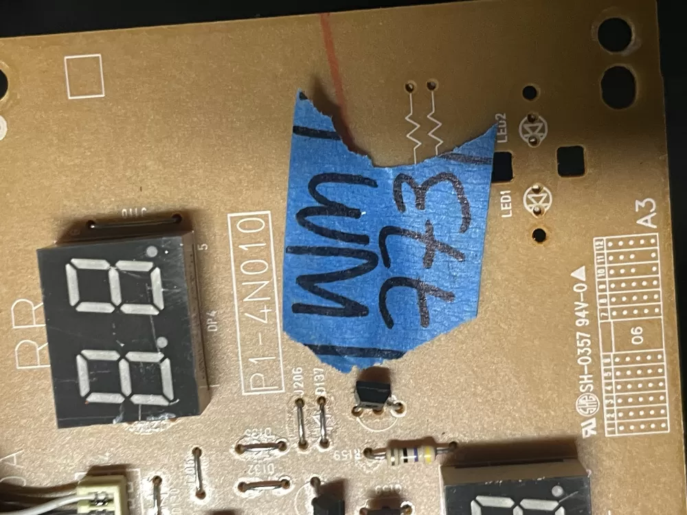 LG 6871W1N010B Range Control Board AZ15143 | 773