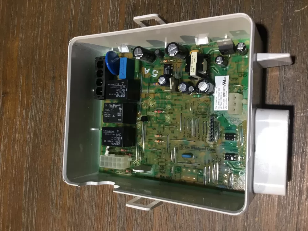 Whirlpool W11048942  W10222961  W11048942A  E213014 Refrigerator Control Board