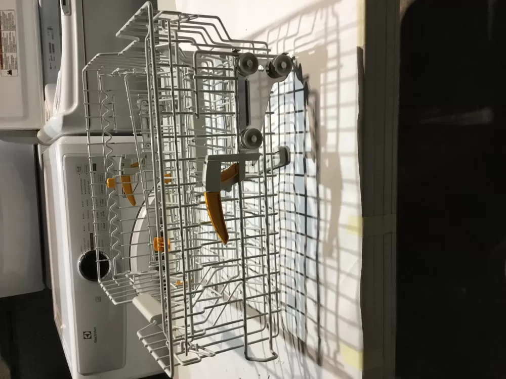 Miele Upper dishwasher rack with spray arm from a G 6885 SCVI AZ64824 | SL19