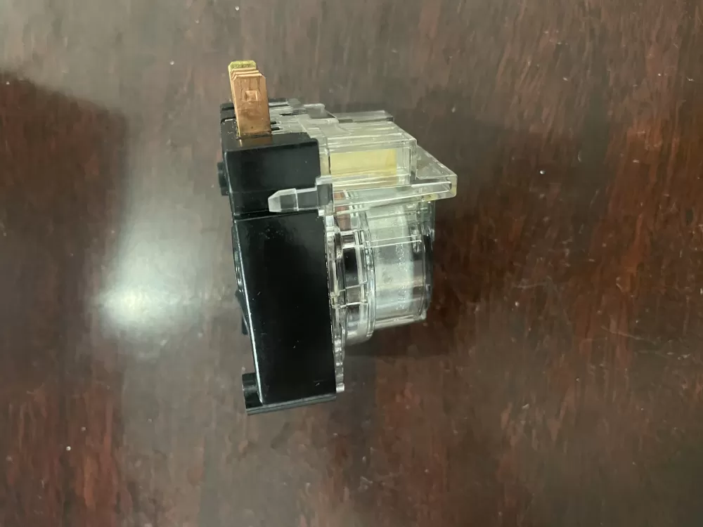 Frigidaire 215267800 215846602 Refrigerator Defrost Timer AZ32171 | KM216