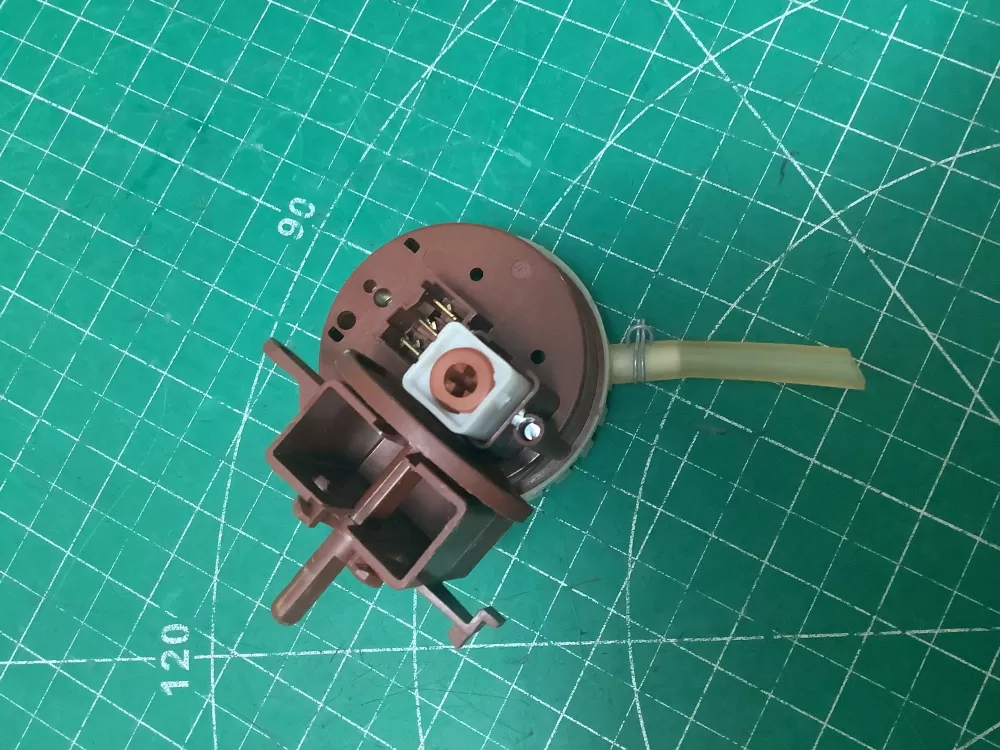 Amana WPY2201474 2201474 Washer Pressure Switch AZ223208 | SLA125