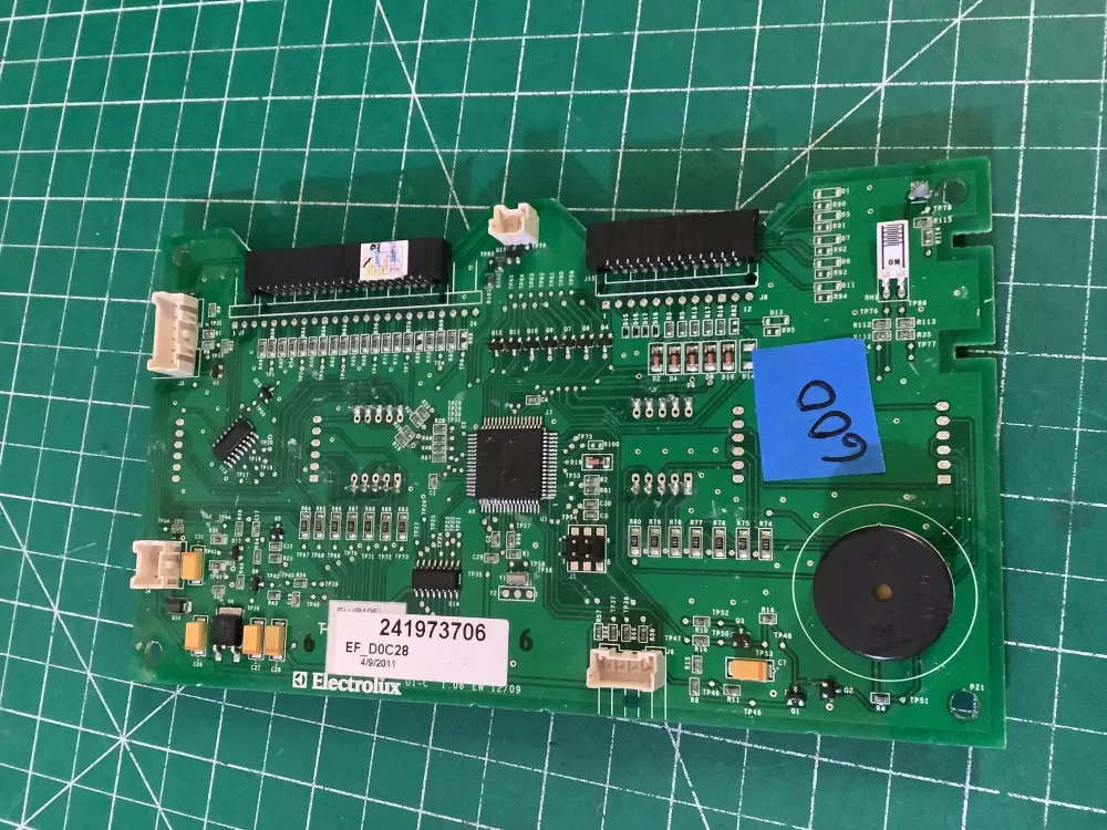 Kenmore 241973702 Refrigerator Dispenser Control Board AZ193796 | NR600