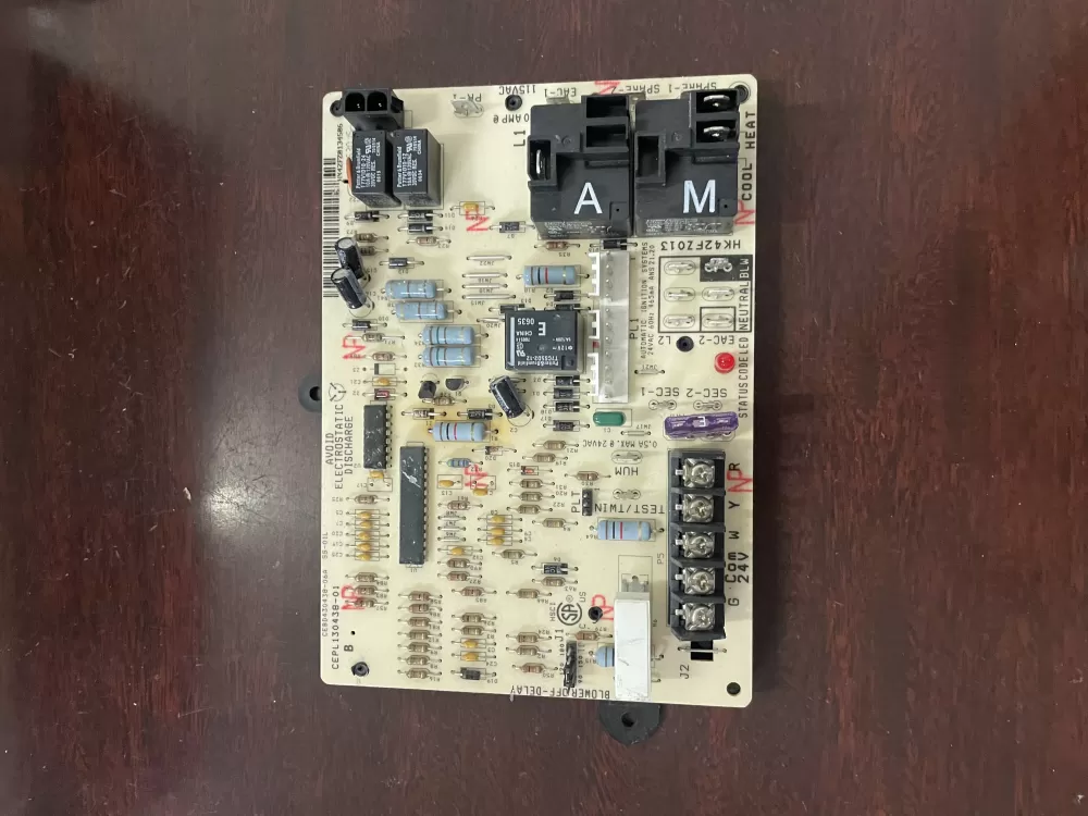 Carrier Payne CEPL130438-01 Furncace Control Board AZ54590 | KM1996
