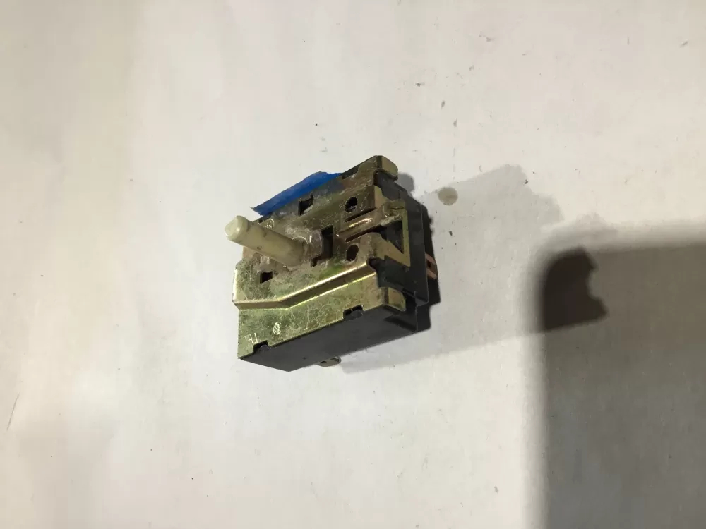 GE 175D2315P009 WE4X881 Dryer Control Board Switch AZ102205 | Sl160