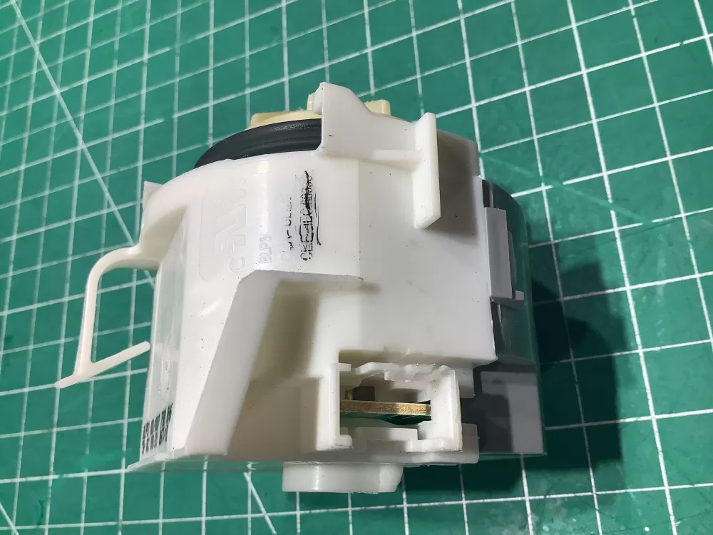 Bosch IEC60335 Dishwasher Drain Pump AZ142137 | SL271