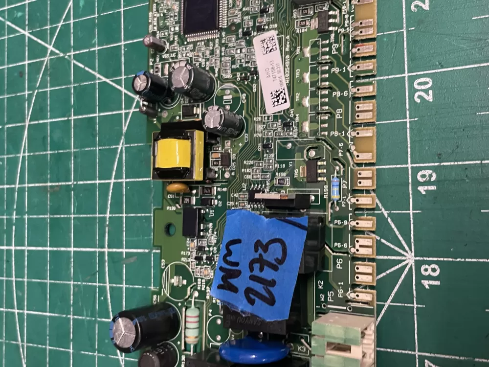 Whirlpool dishwasher control board  747158-13.  AZ203901 | Wm2173