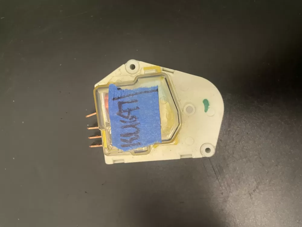 Frigidaire Kenmore AP2111929 12762 Refrigerator Defrost Timer  AZ97737 | KM647