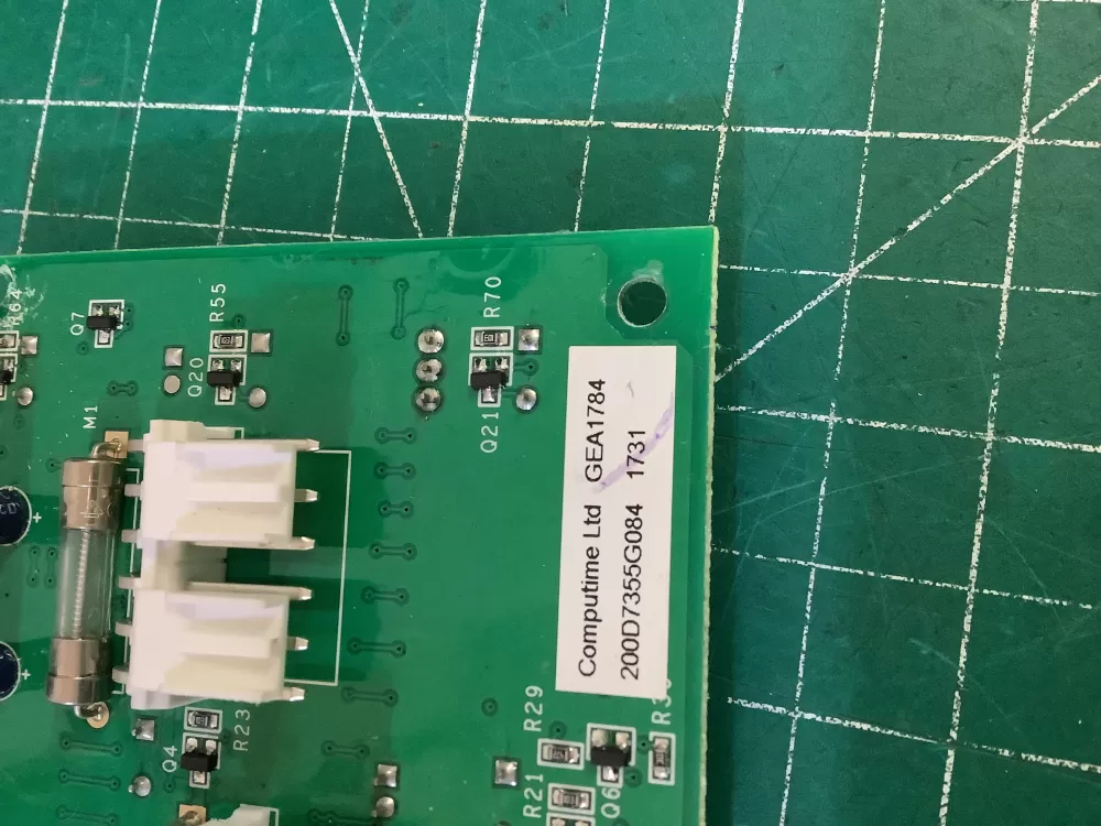 GE 200D7355G084 WR55X22930 Refrigerator Control Board AZ196354 | NR305