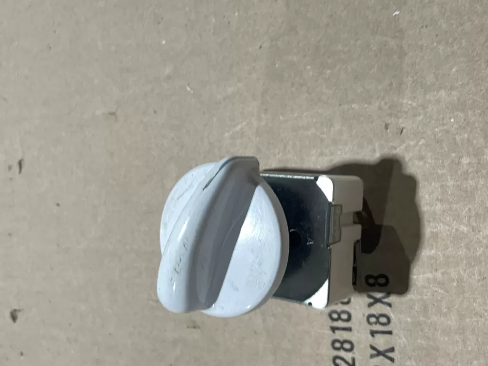 GE Kenmore 164D1816P05 Range Surface Burner Switch  AZ70862 | Wm1052