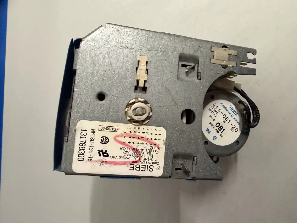 Frigidaire 131788300 Washer Timer Control AZ209719 | KM288