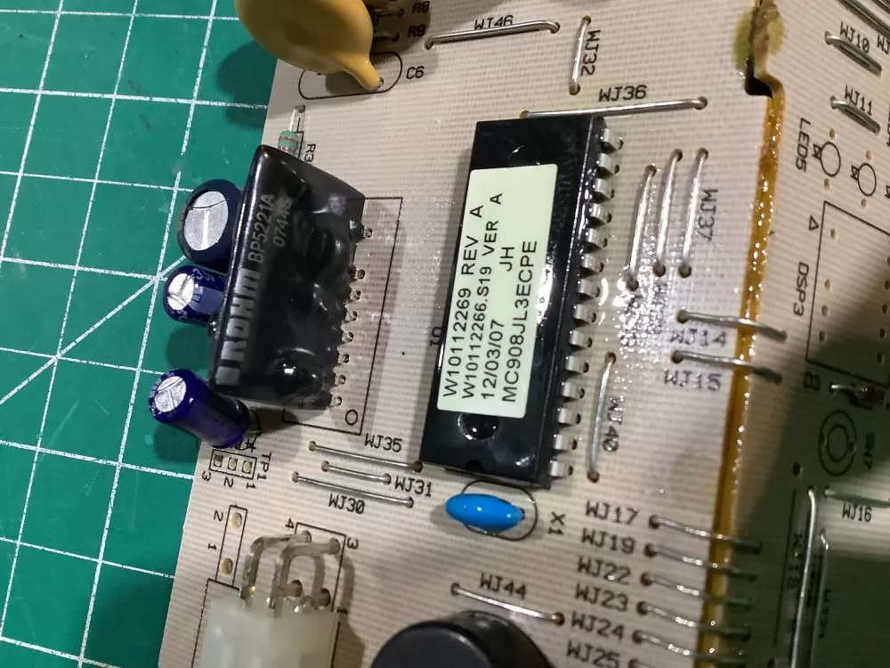 KitchenAid 2321728 Refrigerator Control Board Interface AZ151331 | NRV781