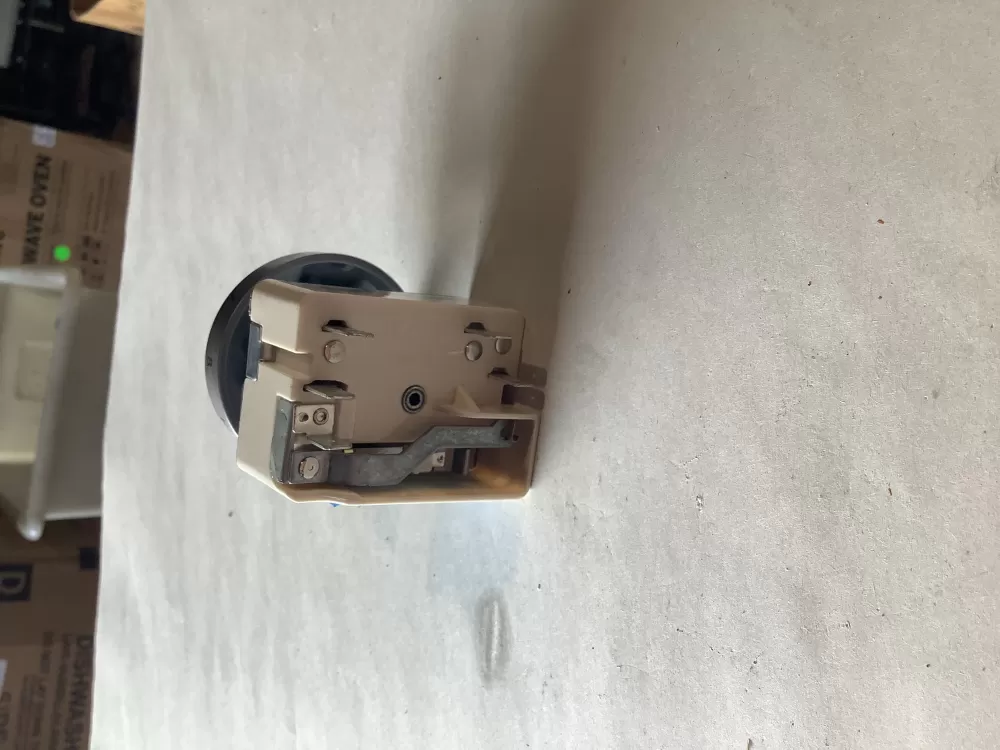 Samsung DG44 01009B Range Control Board Switch AZ148930 | SL175