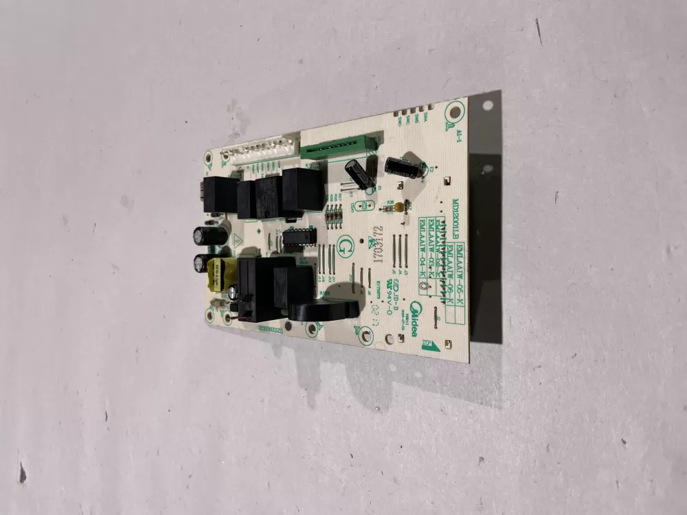 GE MD12001LB EMLAAGE-04-K 17170000008243 Microwave Control # AZ164687 | Wm286