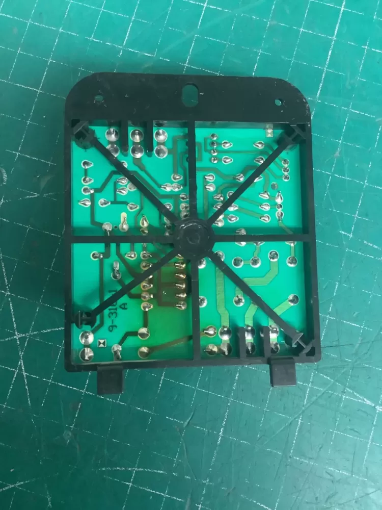 12001694 Whirlpool Range Board - Relay