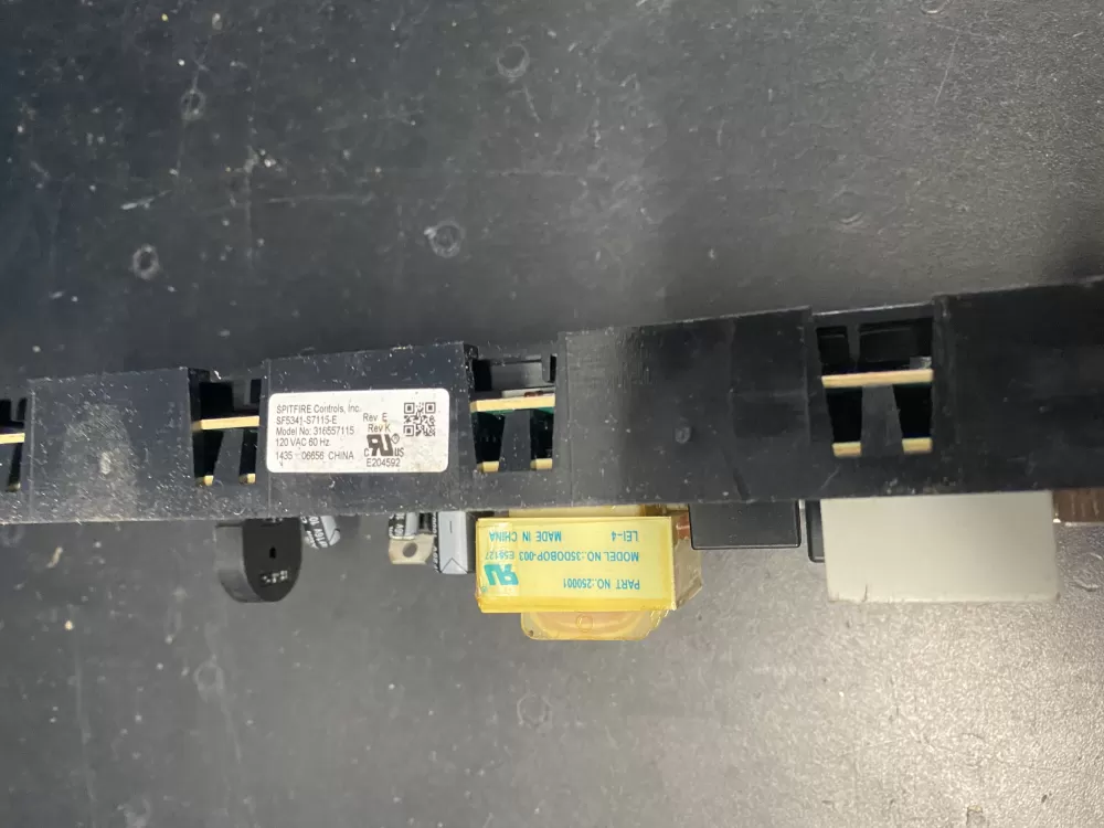 Frigidaire 316418200 316557100 316557115 Range Control Board AZ18812 | BK965