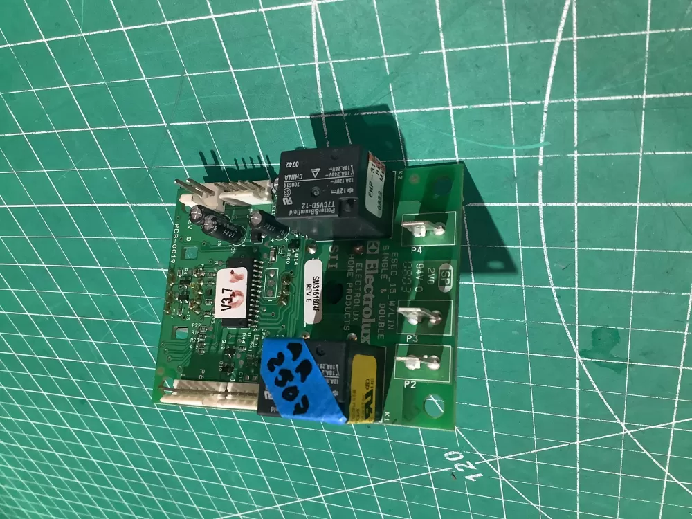 Electrolux Range Control Board SM3161804F AZ185314 | AR2507
