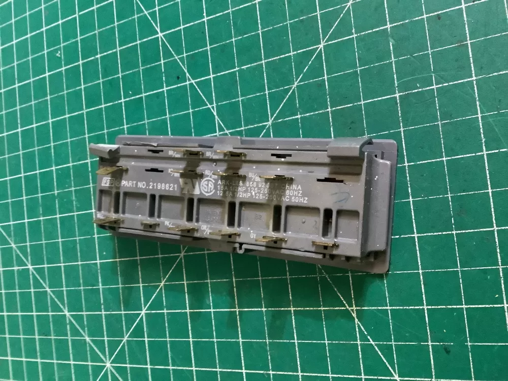 Whirlpool Maytag 2198621 Refrigerator Control Board Dispenser AZ171872 | NR2613