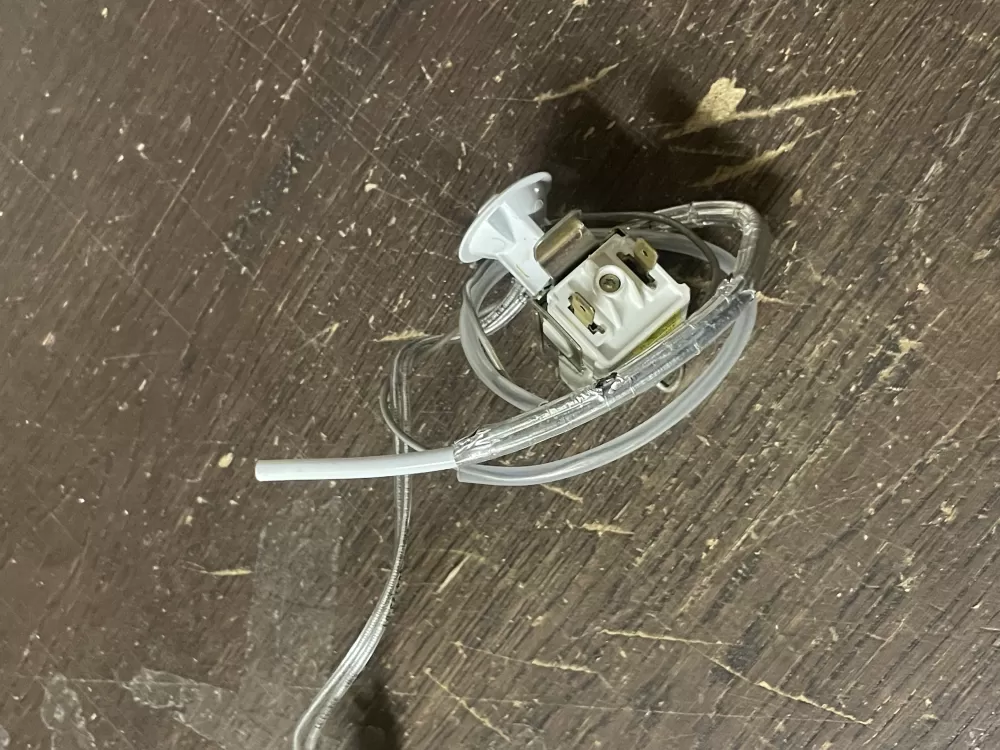 Kenmore  Frigidaire 450226-14 Refrigerator Thermostat Switch