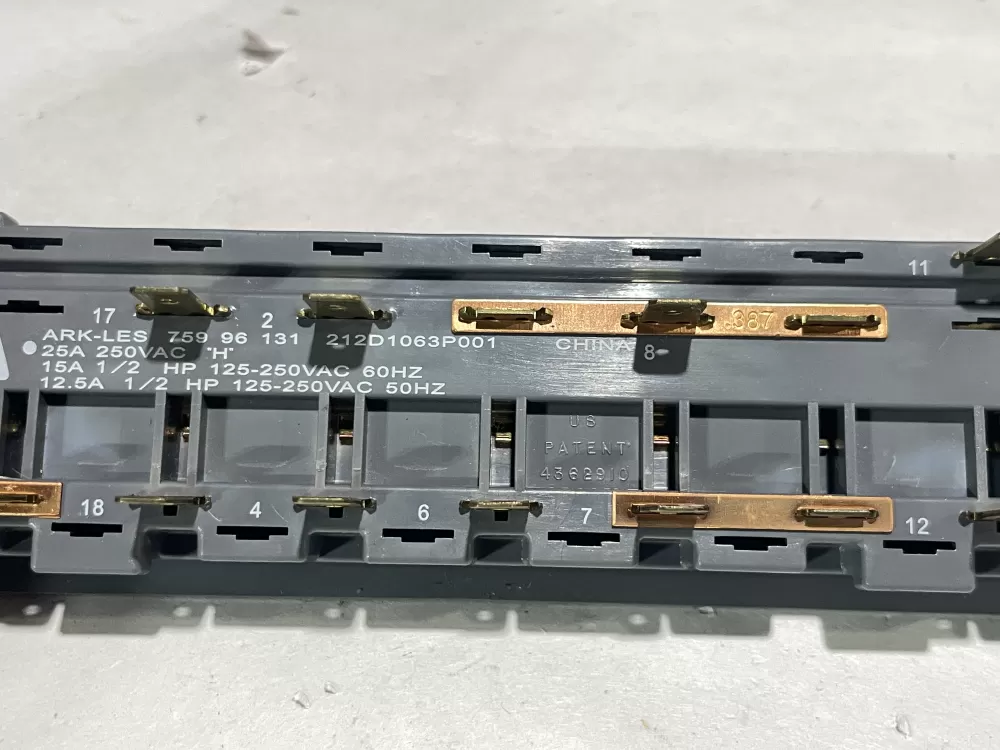 GE Fisher & Paykel 212D1063P001 WE4M348 Dryer Switch AZ153441 | Wm2499