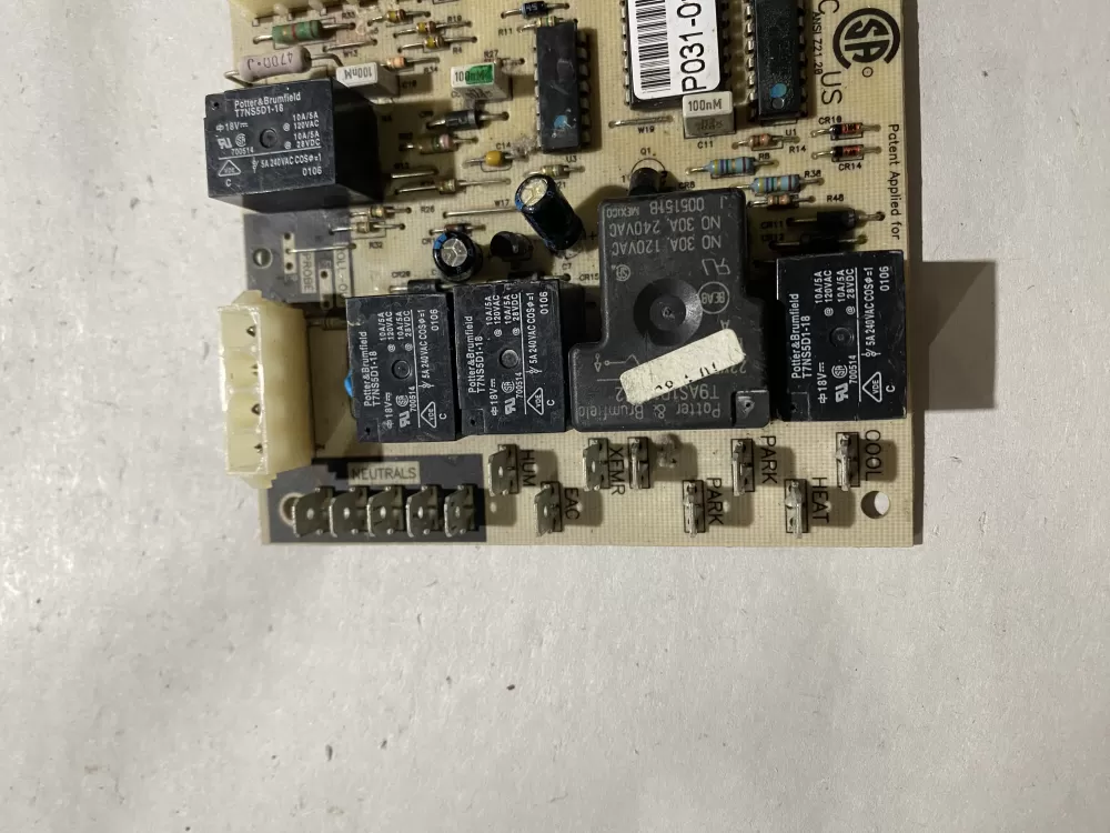 York Coleman Luxaire 031 01267 001a Furnace Control Board AZ193770 | BK2168