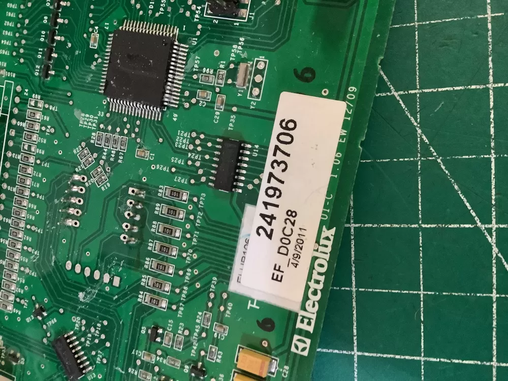 Kenmore 241973702 Refrigerator Dispenser Control Board AZ193796 | NR600