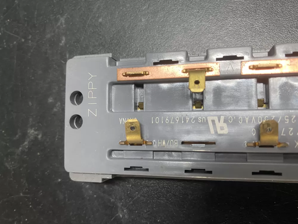 Frigidaire Kenmore Westinghouse Refrigerator Dispenser Switch AZ6044 | BK1427