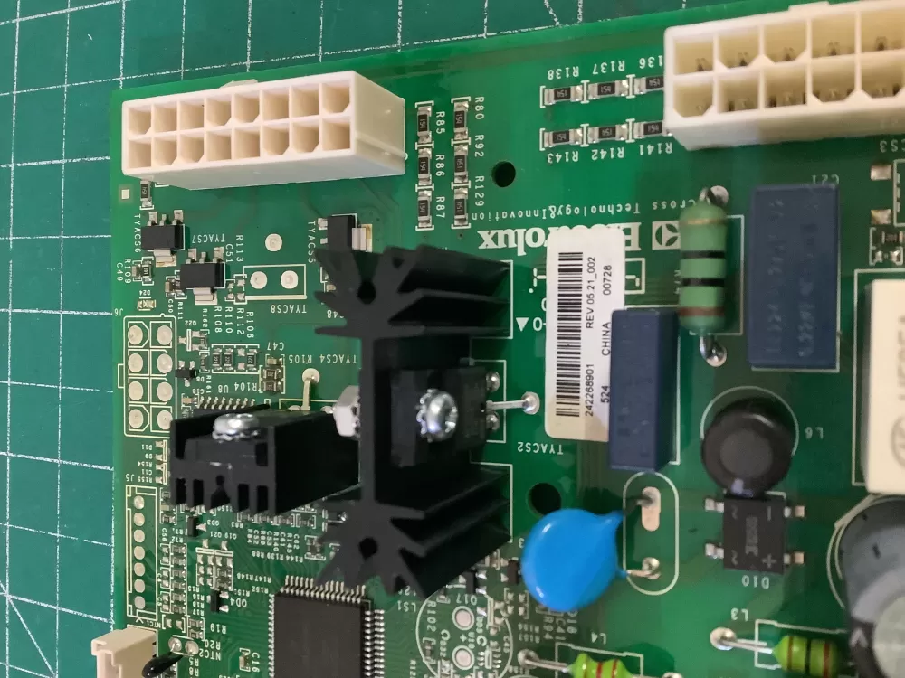 Frigidaire 5304497976 Refrigerator Main Control Board AZ205057 | NR295