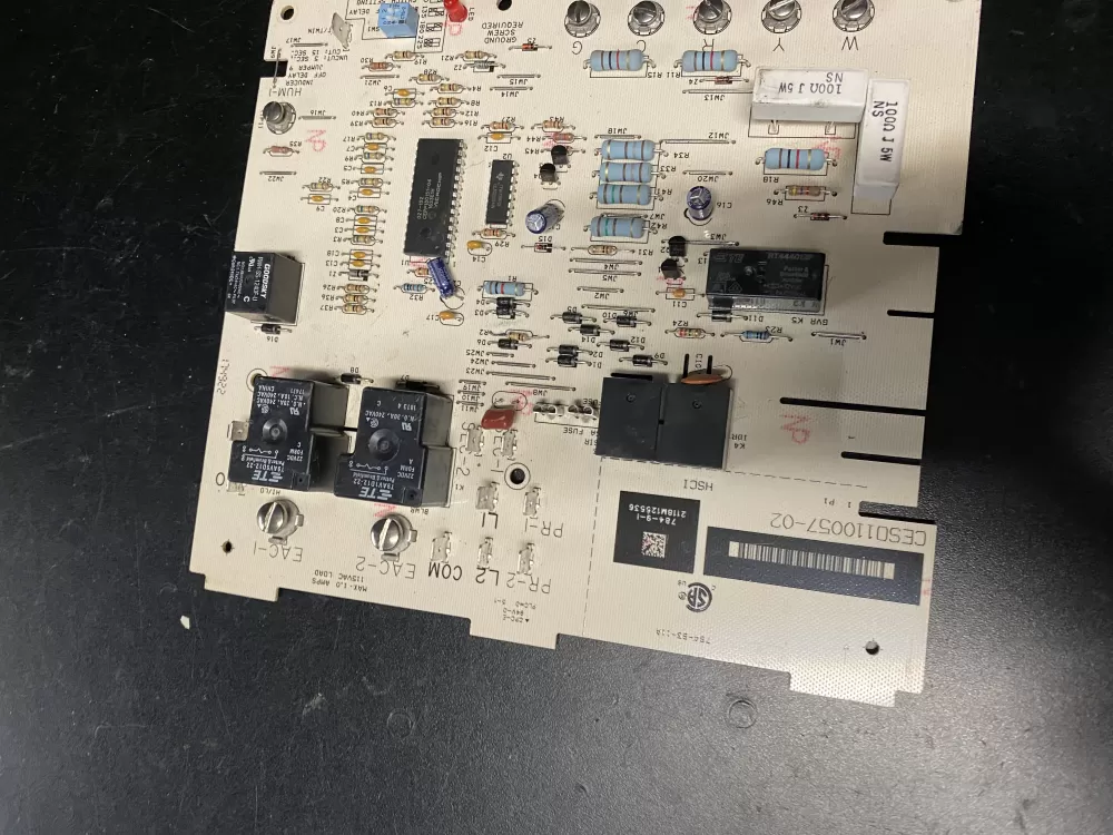 Carrier  Bryant  Payne CESO110057-02 Furnace Control Circuit Board