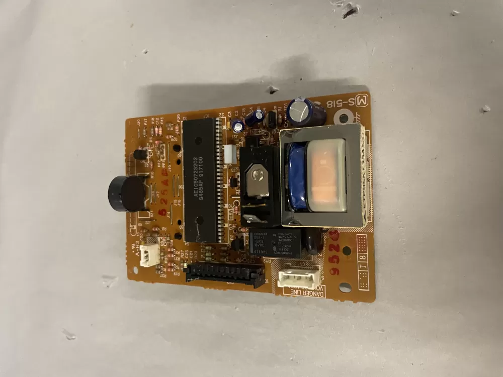 Panasonic  AE1C50723202   S465AP  917100  015945  50723202  P917100  1112077AN  10159Y5  HD6R18  102977AN  1111114  AETP35K135A Microwave Control Board