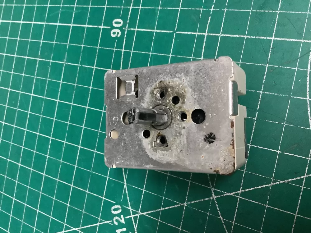 GE  Hotpoint  General Electric 164D1816P08 Range Switch Infinite