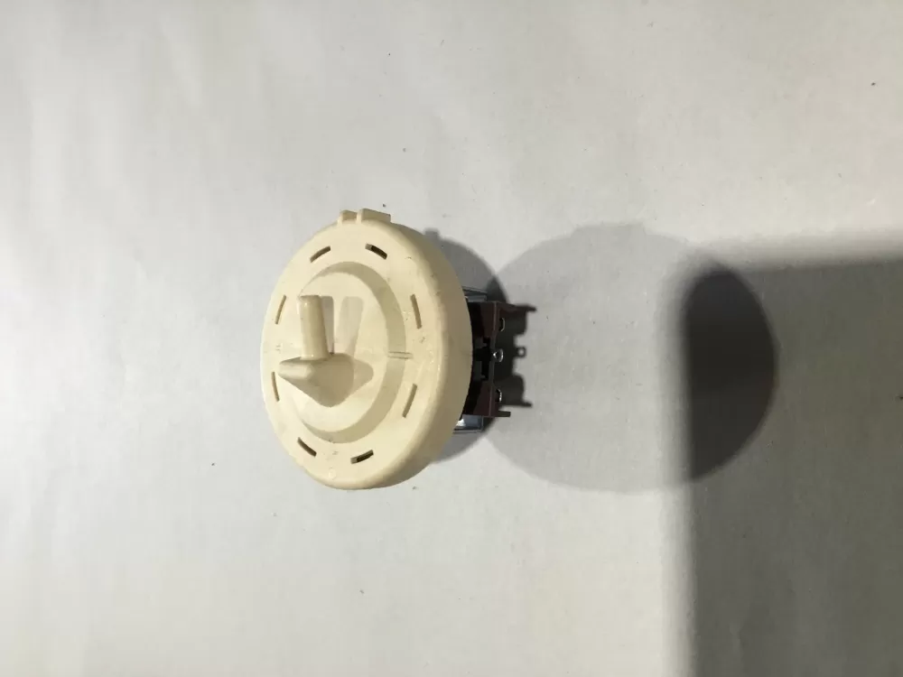 LG 6601ER1006E Washer Pressure Switch AZ102174 | Sl152