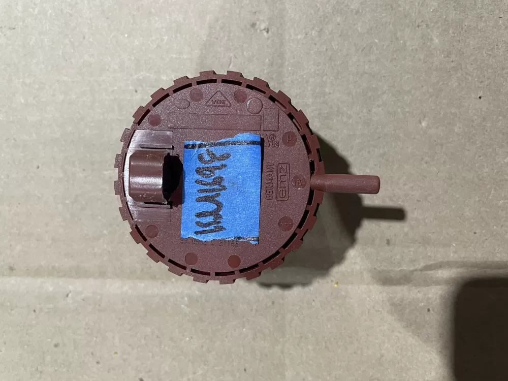 Washer Water Level Switch Part# 80 782 21 AZ69663 | KM1698