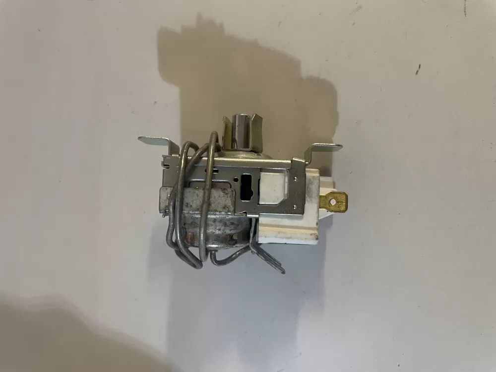 Amana 123510 12 Refrigerator Thermostat AZ128934 | KM2134