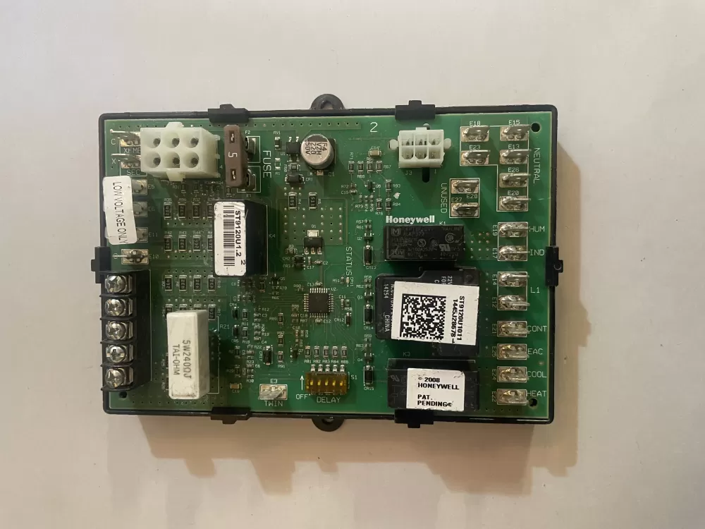 Resideo ST9120U1011 - Universal Electronic Fan Time / KM2586