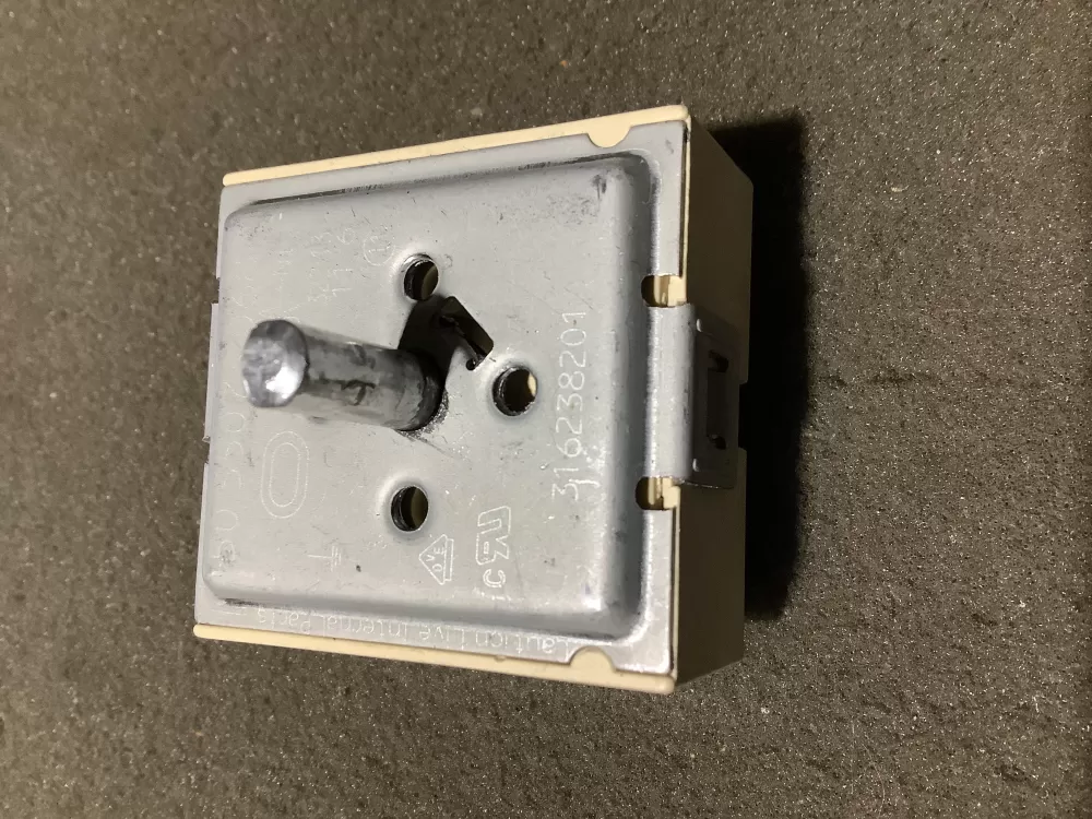 Kenmore 316238200 Range Infinite Burner Control Switch AZ112388 | NR2121