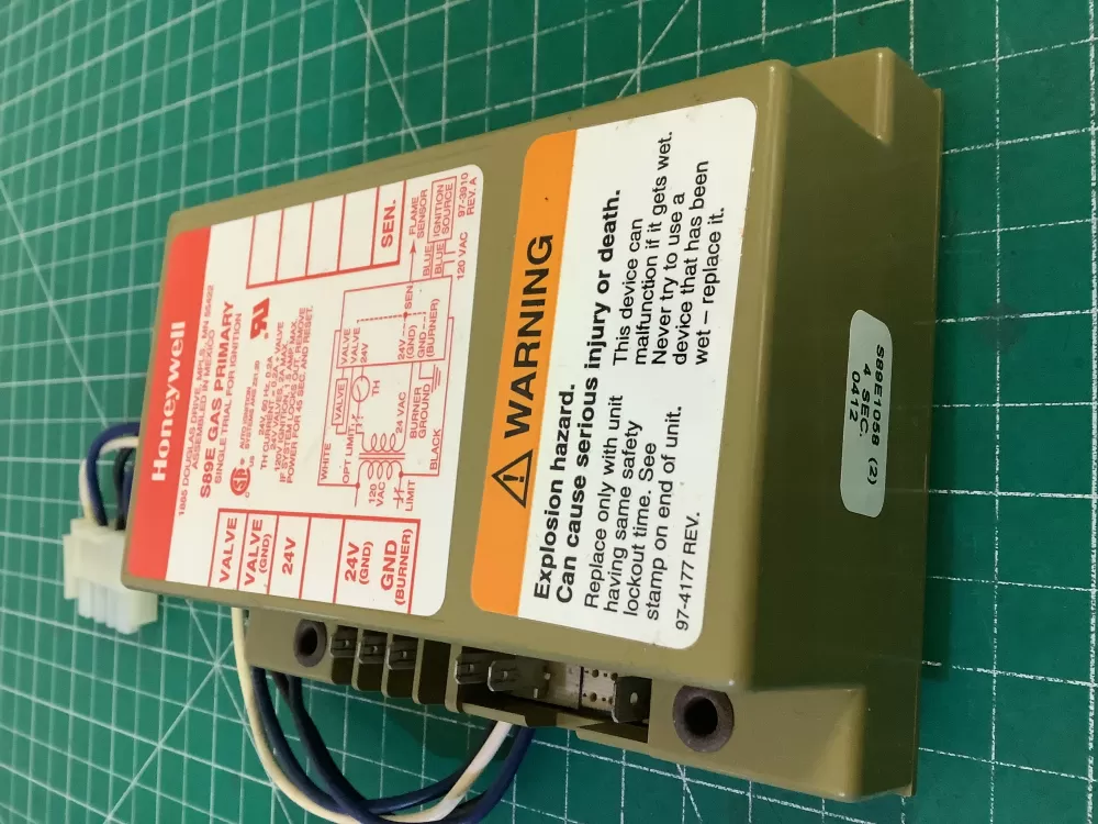 Ignition Module S89E1058 AZ205033 | NR295.