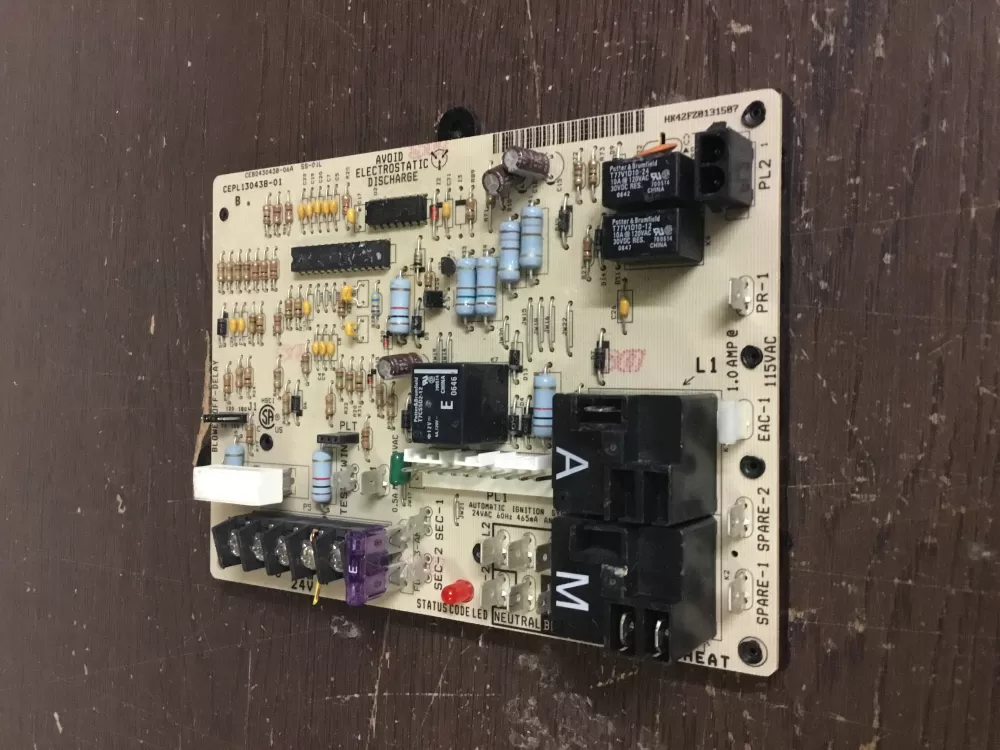 Carrier CEPL13043B 01  Circuit Control Board AZ10661 | NR531