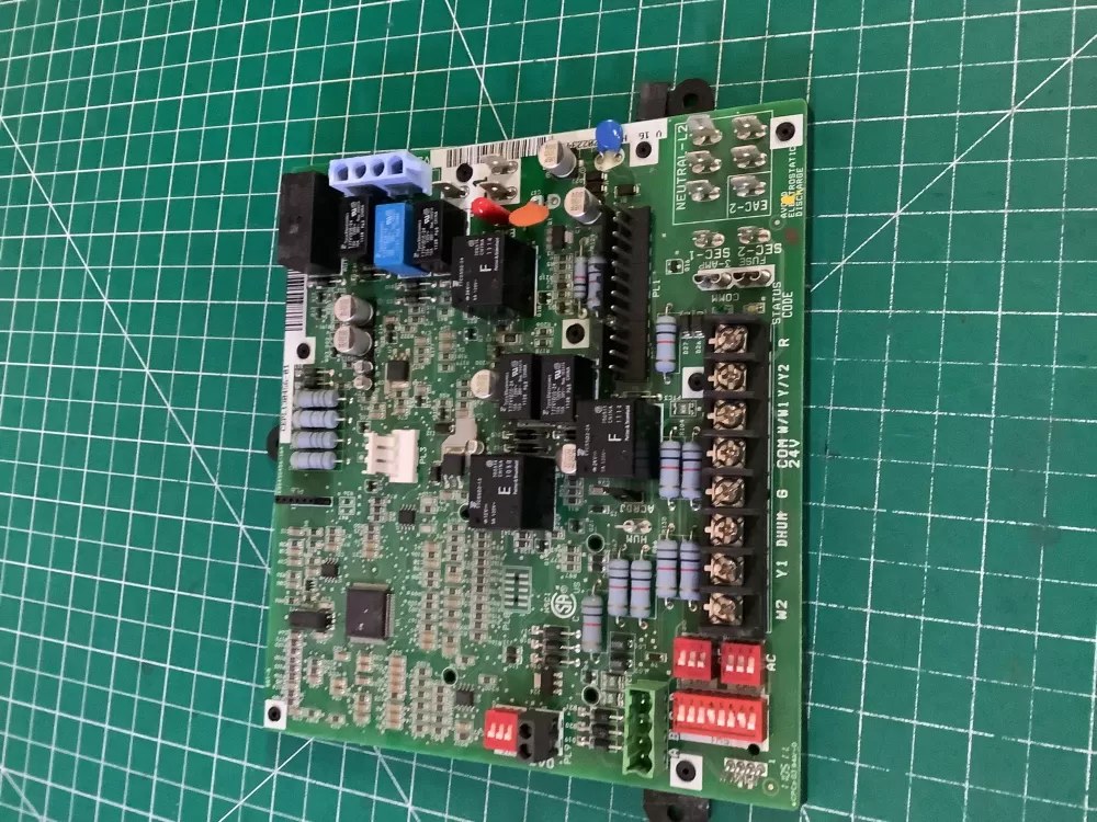 Carrier CEPL130456-01  HK42FZ022 Furnace Control Circuit Board