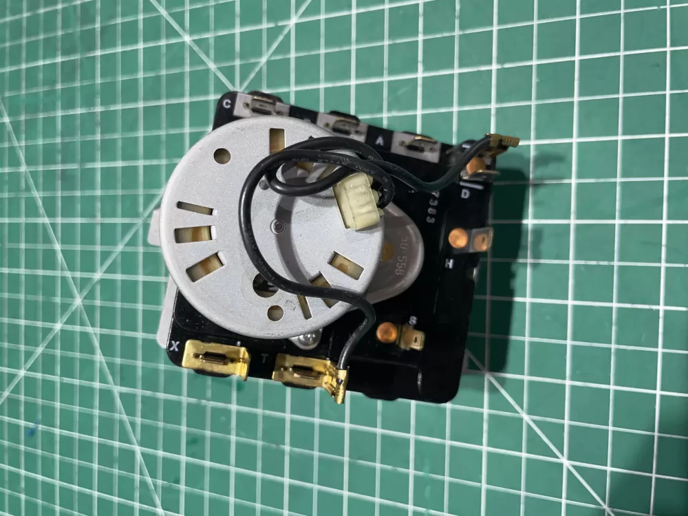 GE 212D1233P013 WE4M365 Dryer Timer AZ153278 | KM644