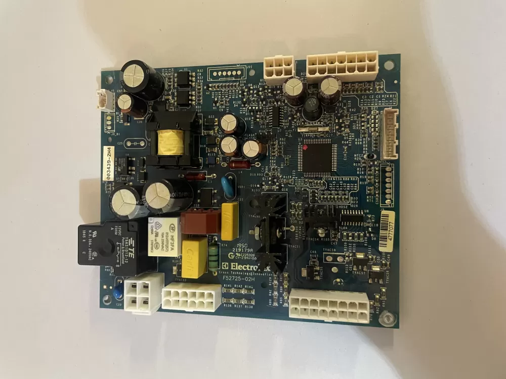 Frigidaire Electrolux F52725 02H Refrigerator Control Board AZ136793 | KM547