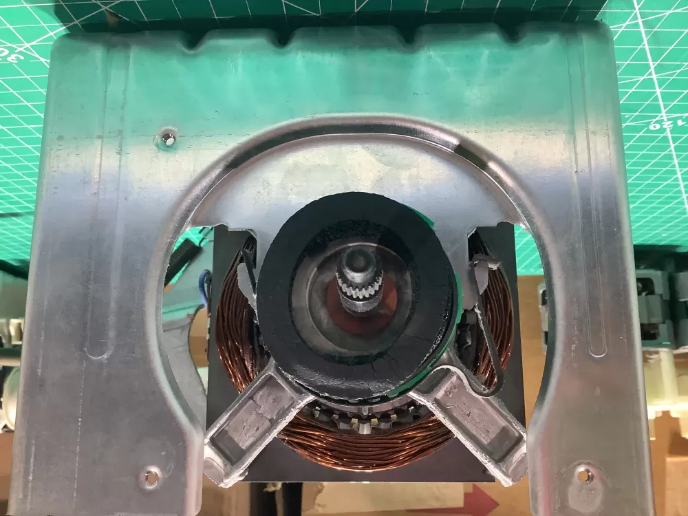 GE 308D1401P001 We03x29703 Dryer Motor AZ165683 | SL342