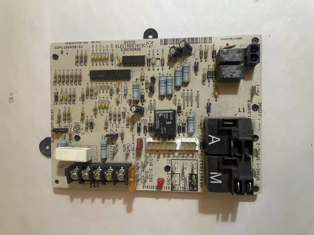 Carrier Bryant CEPL130438-01 Furnace Circuit Control Board AZ118440 | KM2036