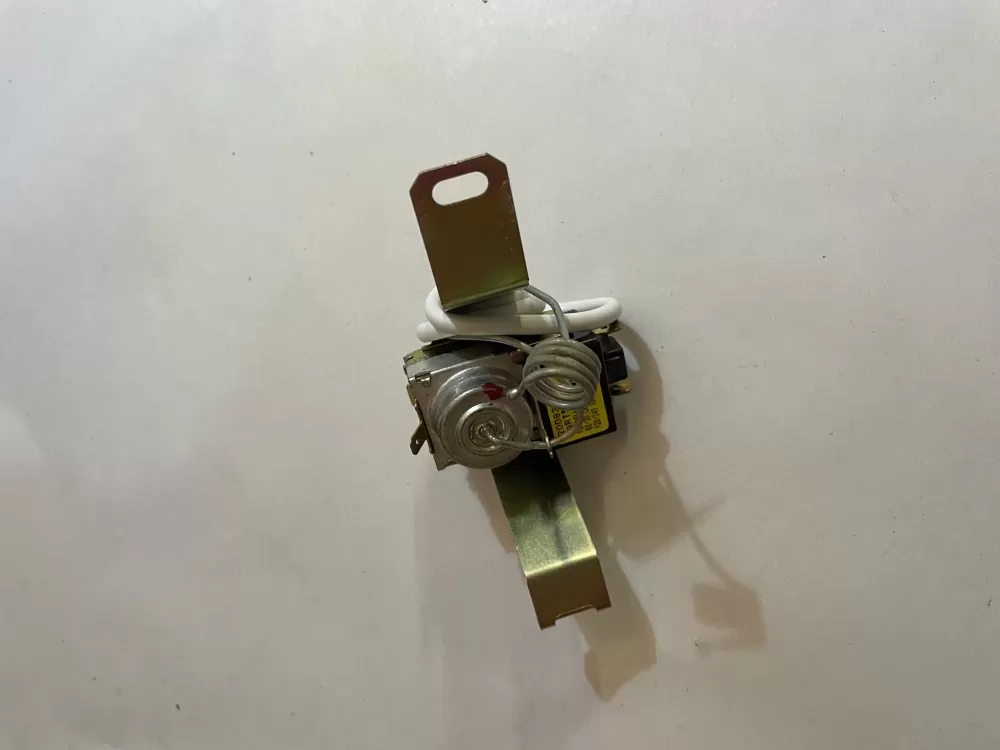 Whirlpool Fridge Cold Control Thermostat (120/240Vac) 2200832 AZ143595 | KM2413