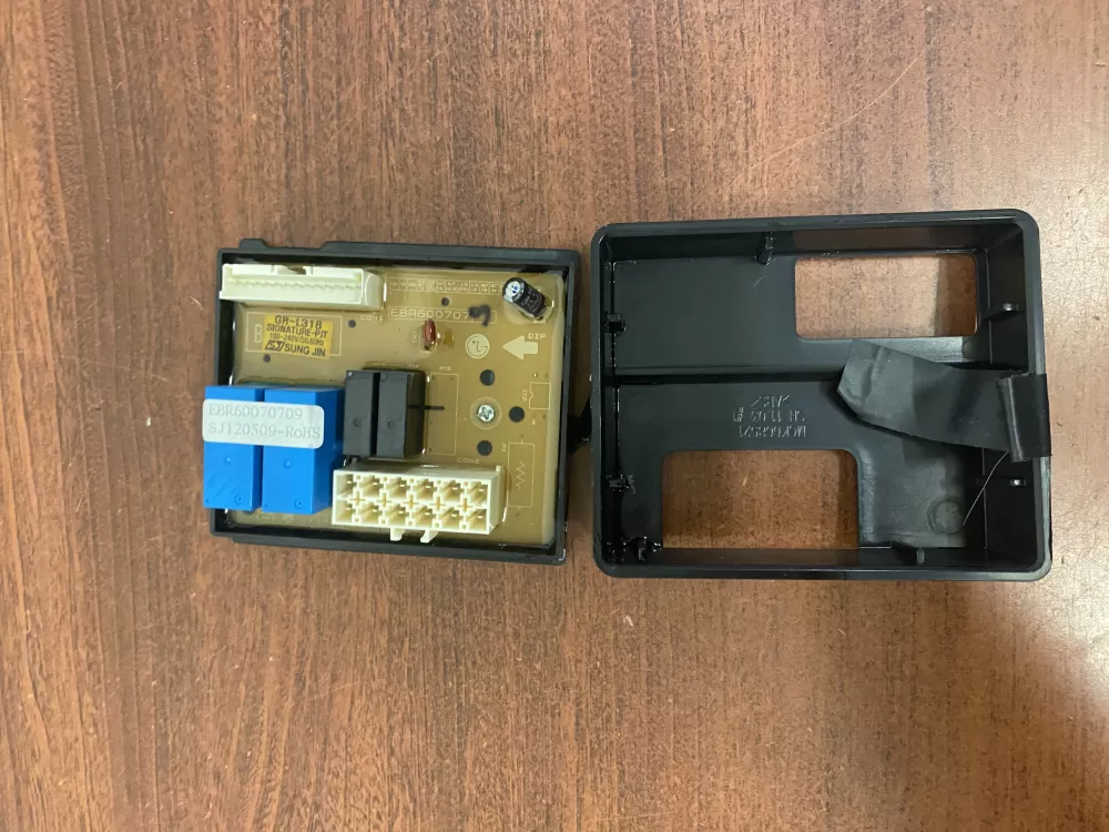 Kenmore LG EBR60070709 Refrigerator Control Board