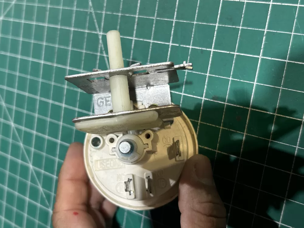 GE Washer WH12X10065 175D2290P028 Pressure Switch AZ167133 | Sl264