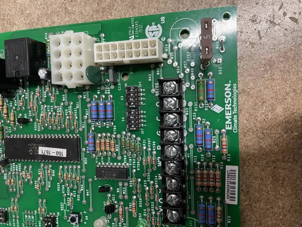 Emerson Trane D156245P01 Furnace White Rodgers Control Board AZ17532 | KM1377