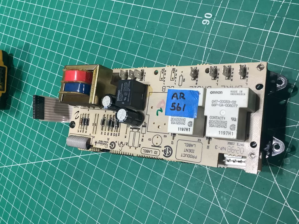 Genuine Whirlpool Range Control 7601P214-60 AZ188002 | AR561