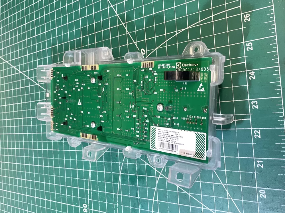 5304515783 A1744410324 Laundry Center Interface Control Board