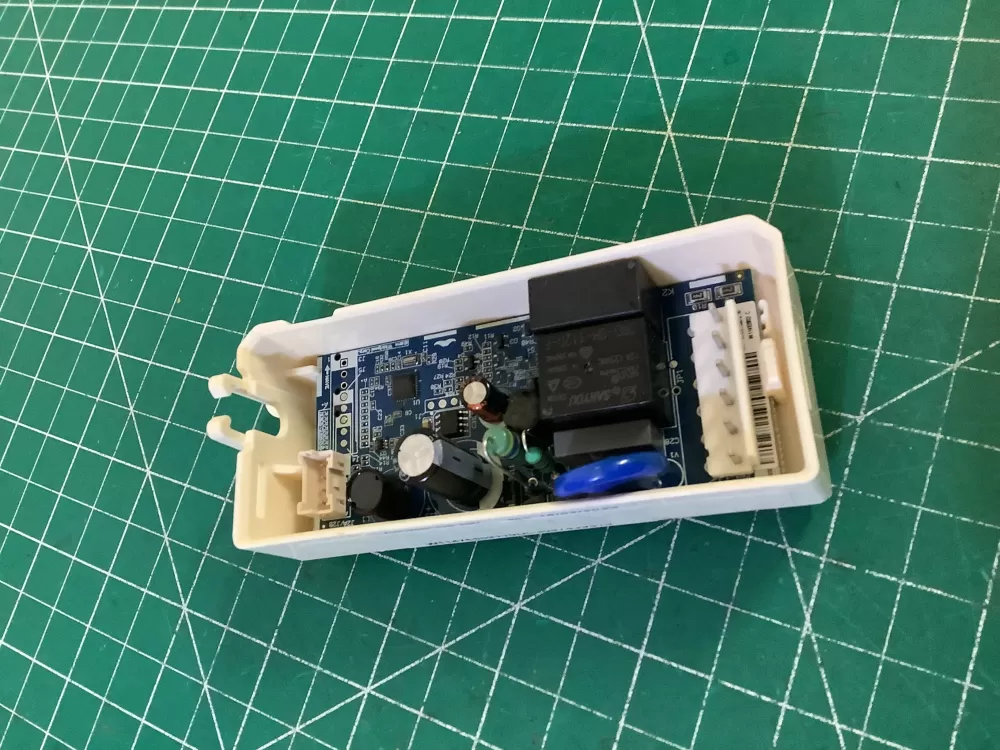 Whirlpool W11476559 Refrigerator Control Board AZ204277 | NR370