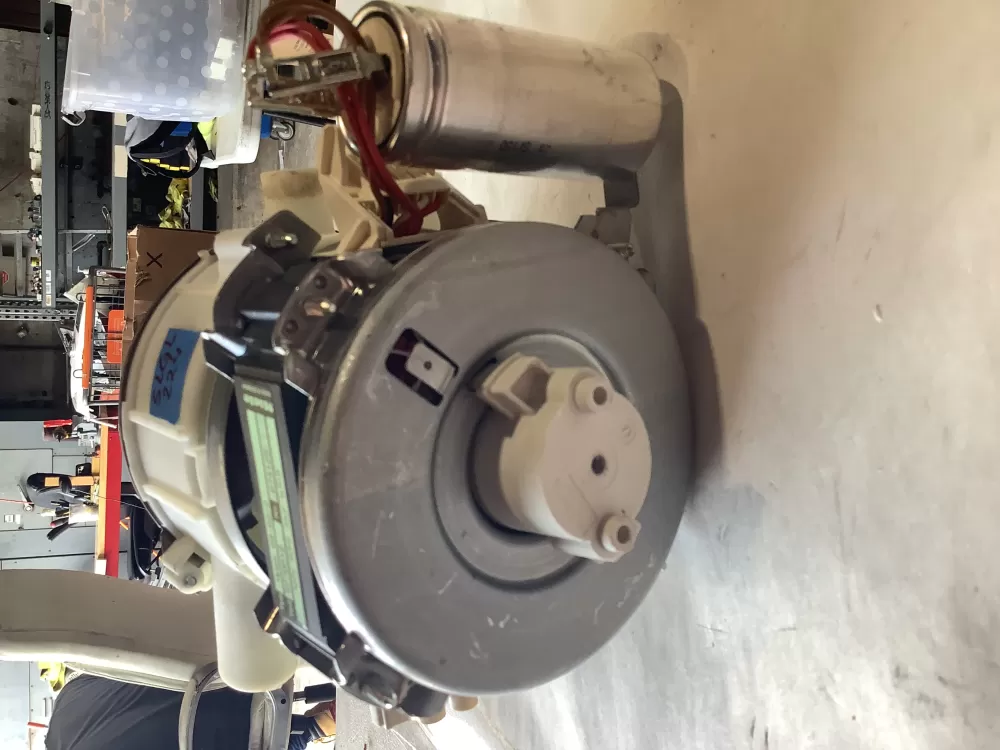 Miele 6770512 Dishwasher Circulation Pump Motor AZ150811 | SL224